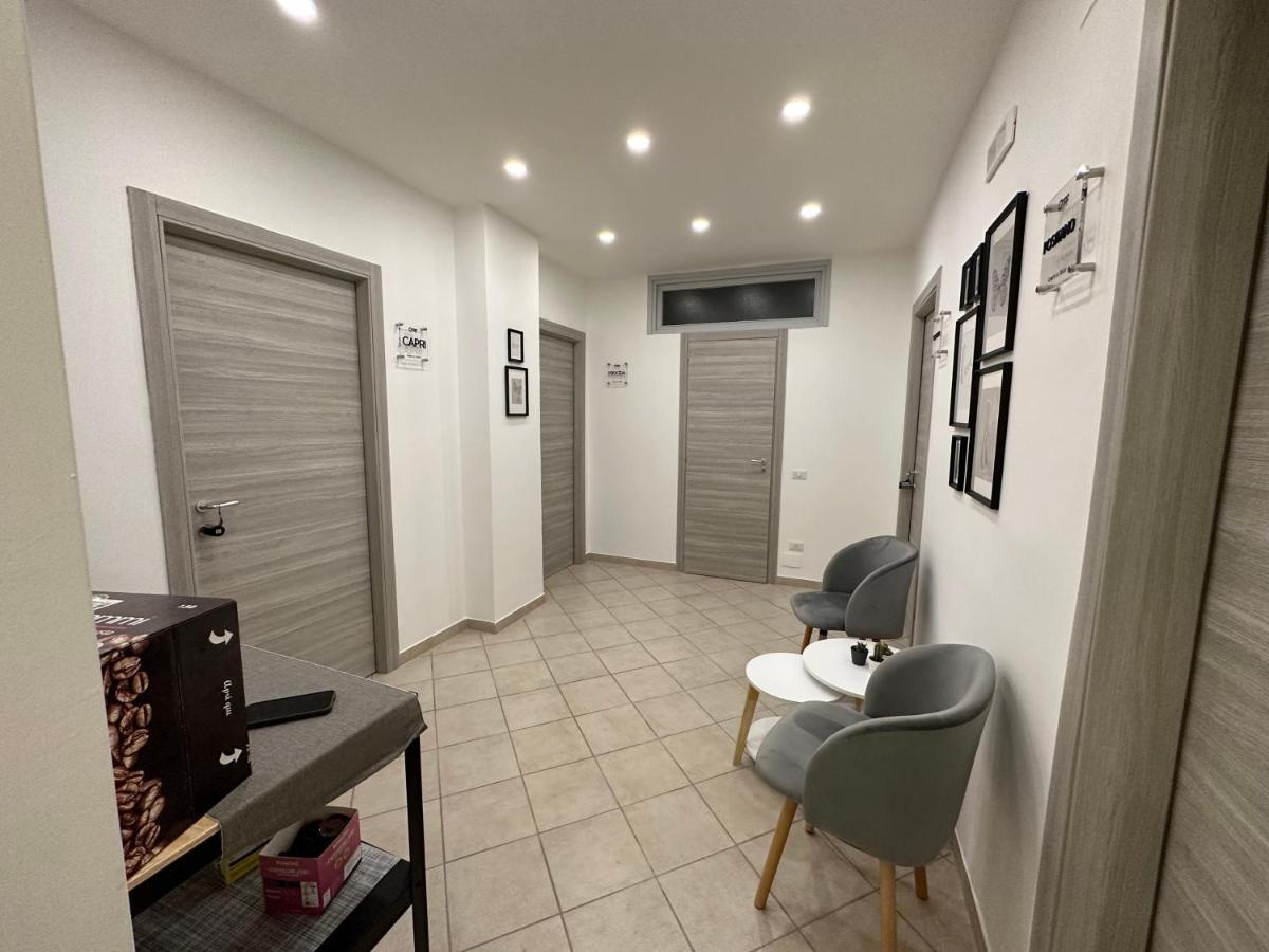 B&B Off Rooms And Relax Neapel Exterior foto